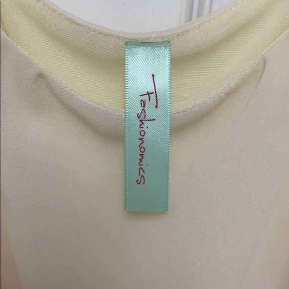 Cream Romper with Lace - Picture 2 of 3